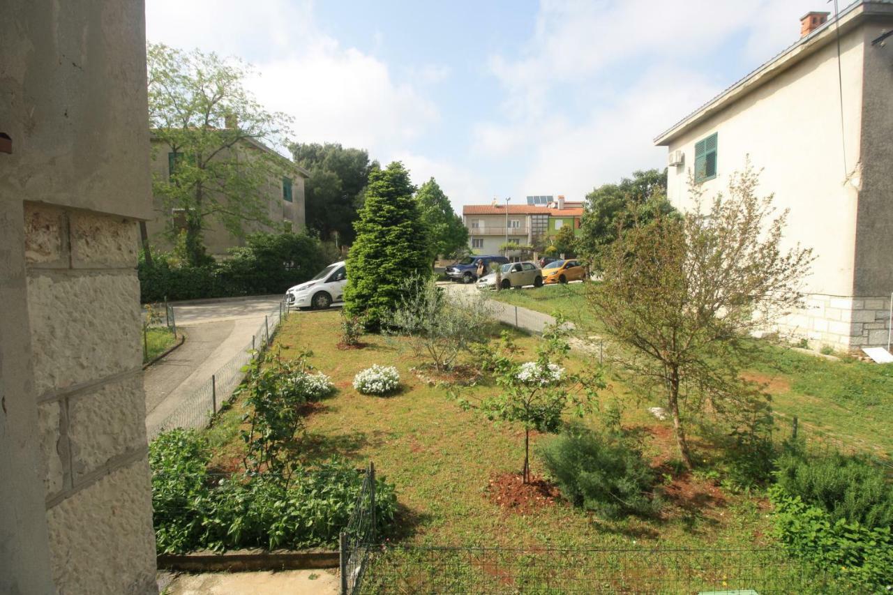 Apartment Persich Pula Exterior foto